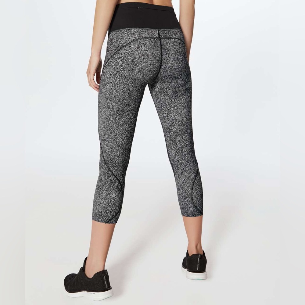 Lululemon Run The Day Crop *23"